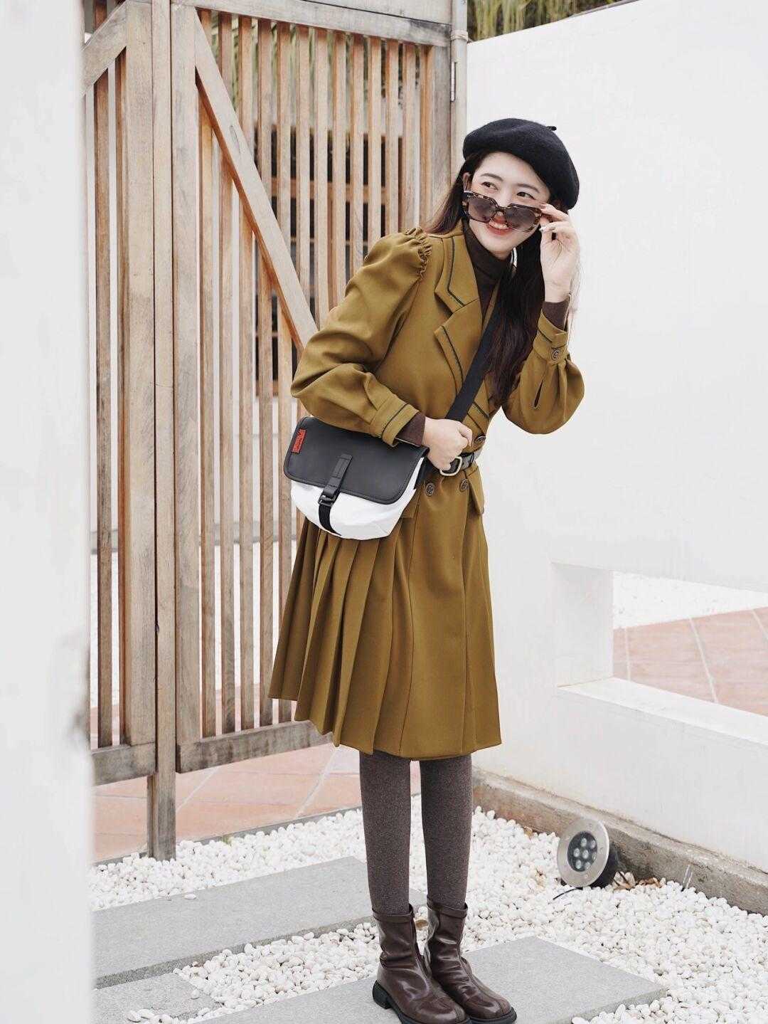 马丁靴千万别搭配这条长裤,暴露腿型瑕疵不说,还缺乏时尚感