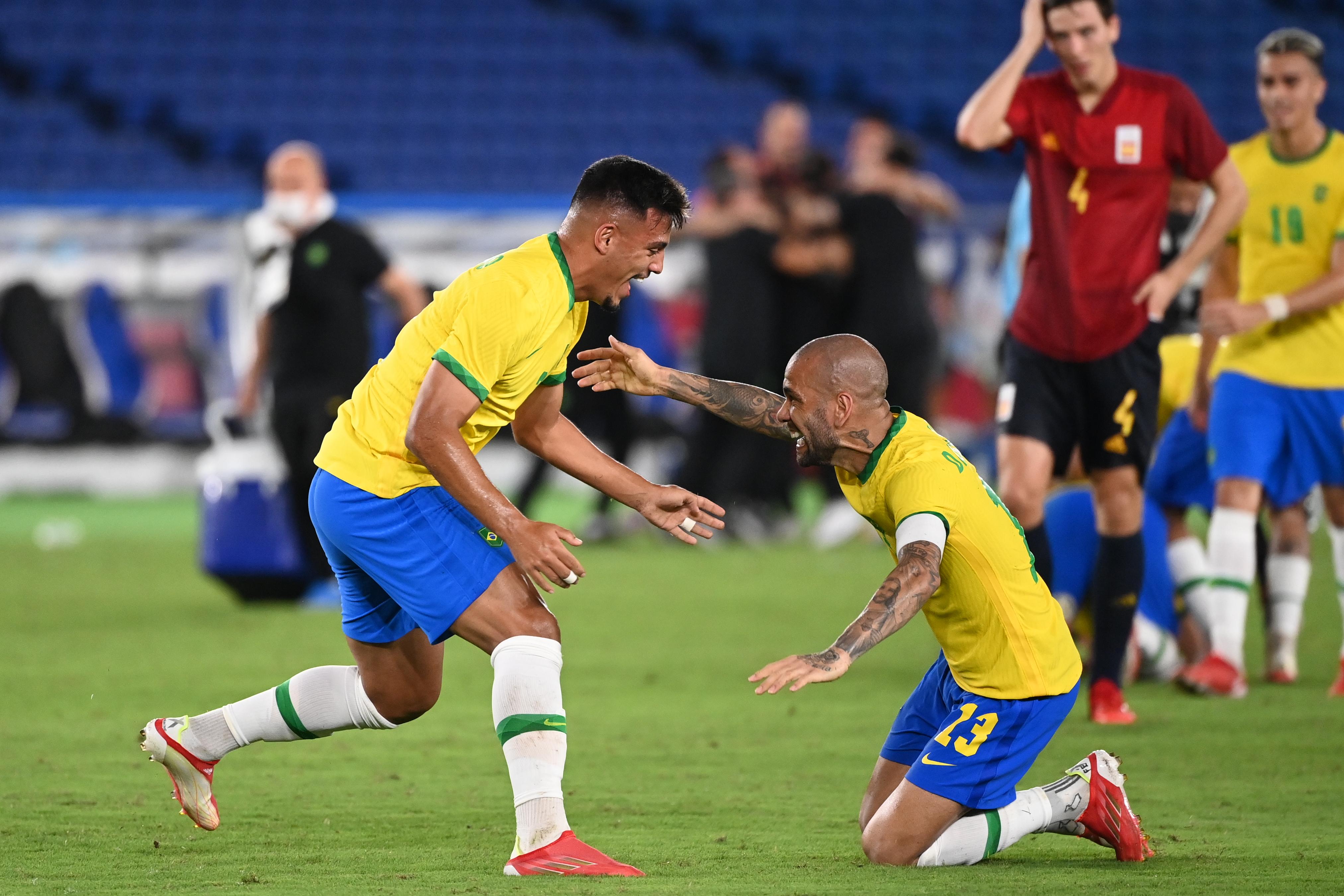 足球——巴西队夺得男足冠军