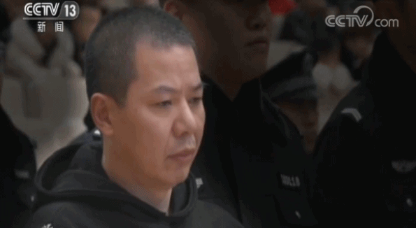 推荐|坐牢像住宾馆、7次违规减刑，黑老大背后有多“黑”？