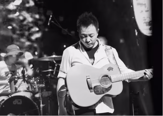 喧闹城市中的隐者,低调的音乐巨星许巍