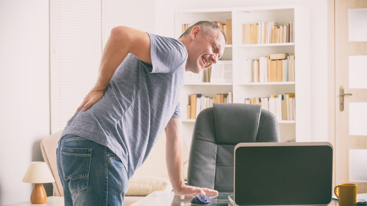 为何中老年人容易腰疼?与什么有关?
