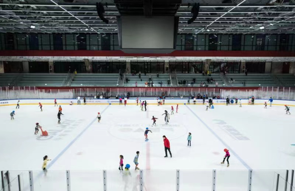 迎国庆|华熙live·冰上中心多重优惠等你来拿!