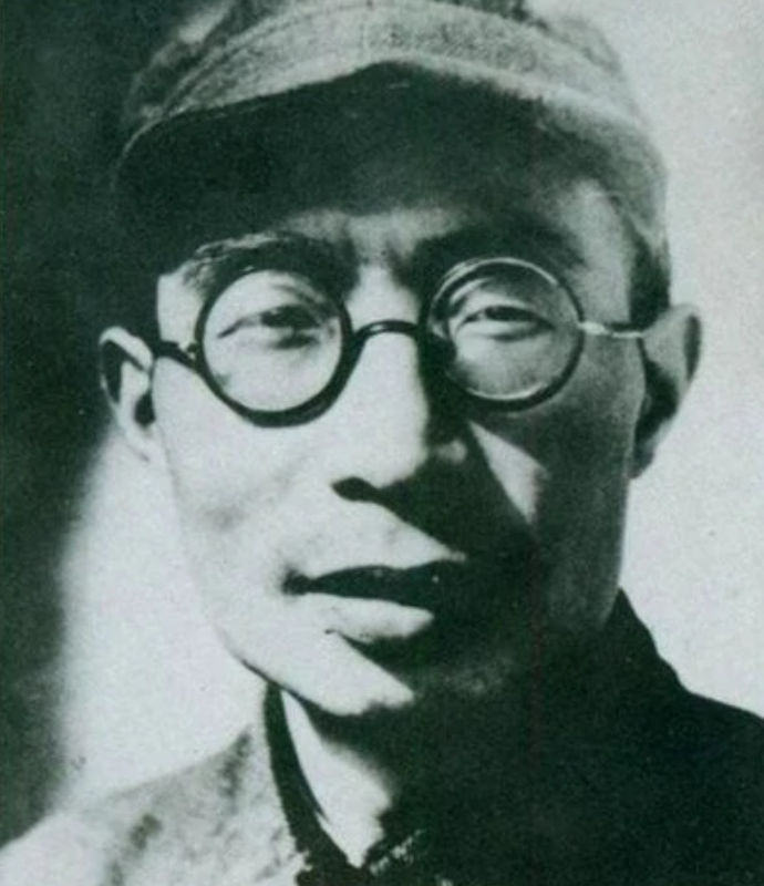 傅钟资历堪比元帅,政工干部走出来的开国上将,长征送邓工三件宝