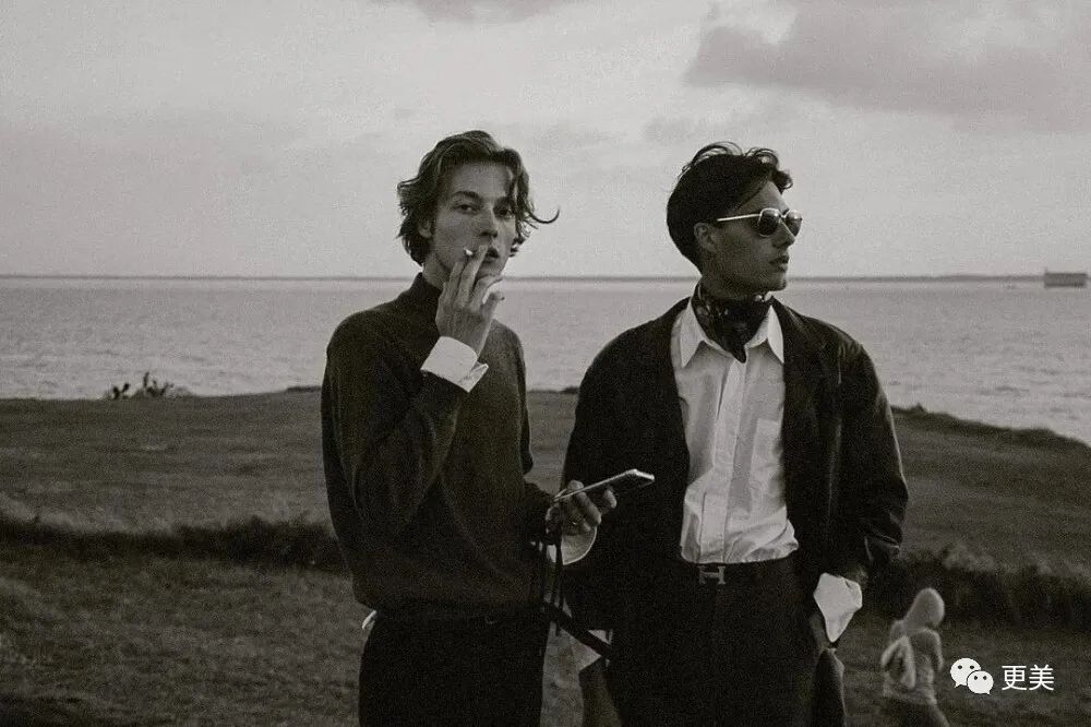 97年鲜肉偷偷隐婚?可他才靠"男妲己"红了半年啊