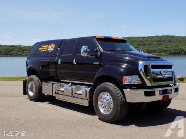 搭载v10发动机,经典怀挡设计,福特f650皮卡改装的消防车太帅了