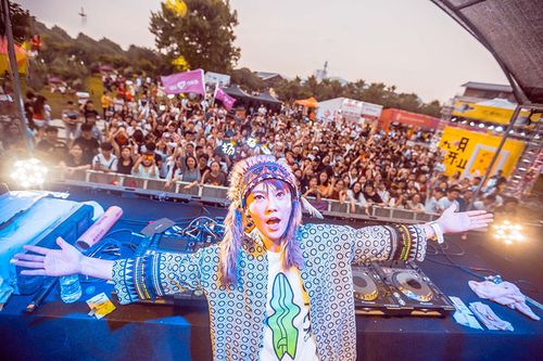 dj跳水什么意思?