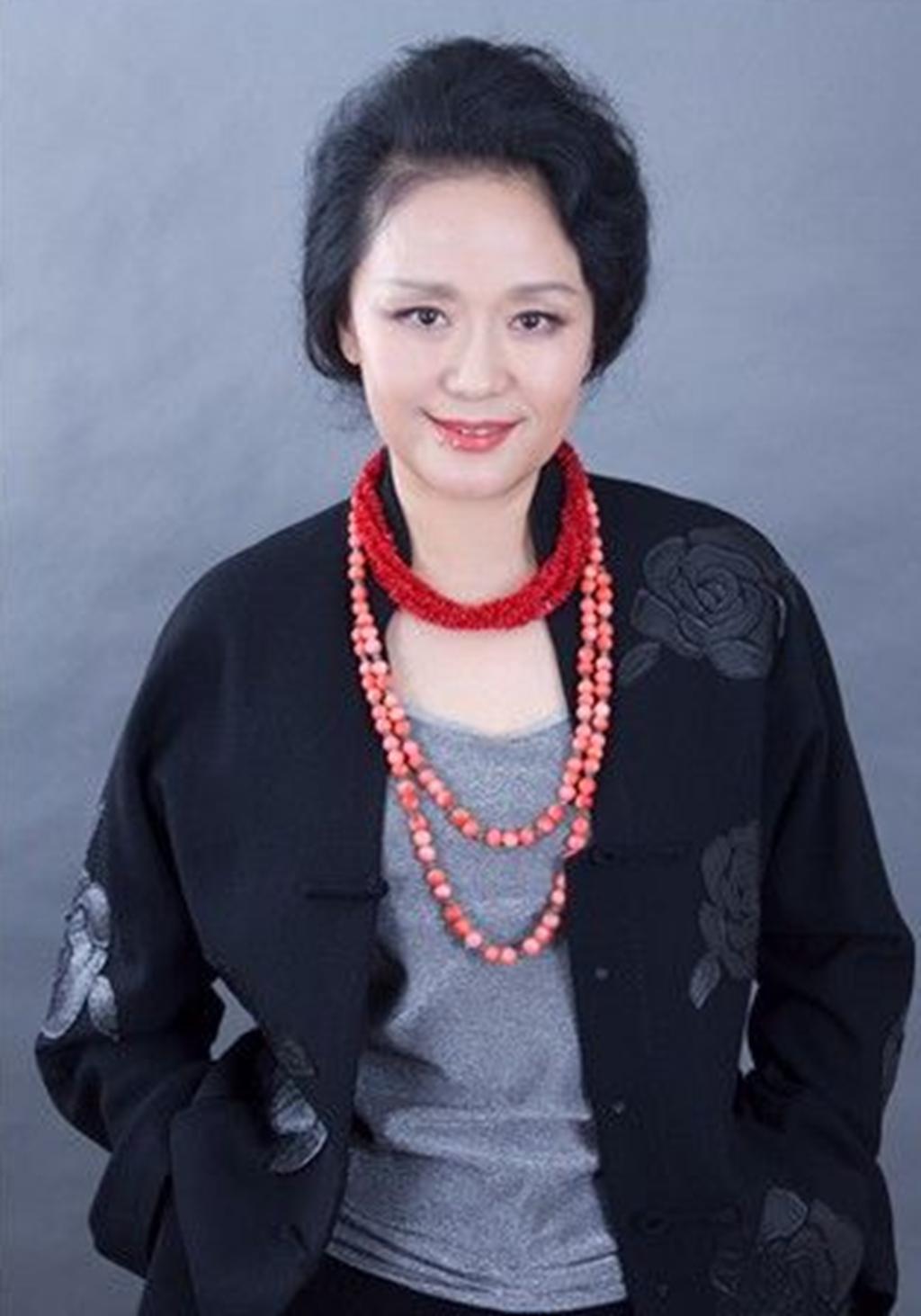 "妈妈专业户"廖学秋的悲剧爱情,老公出轨后一直单身至今