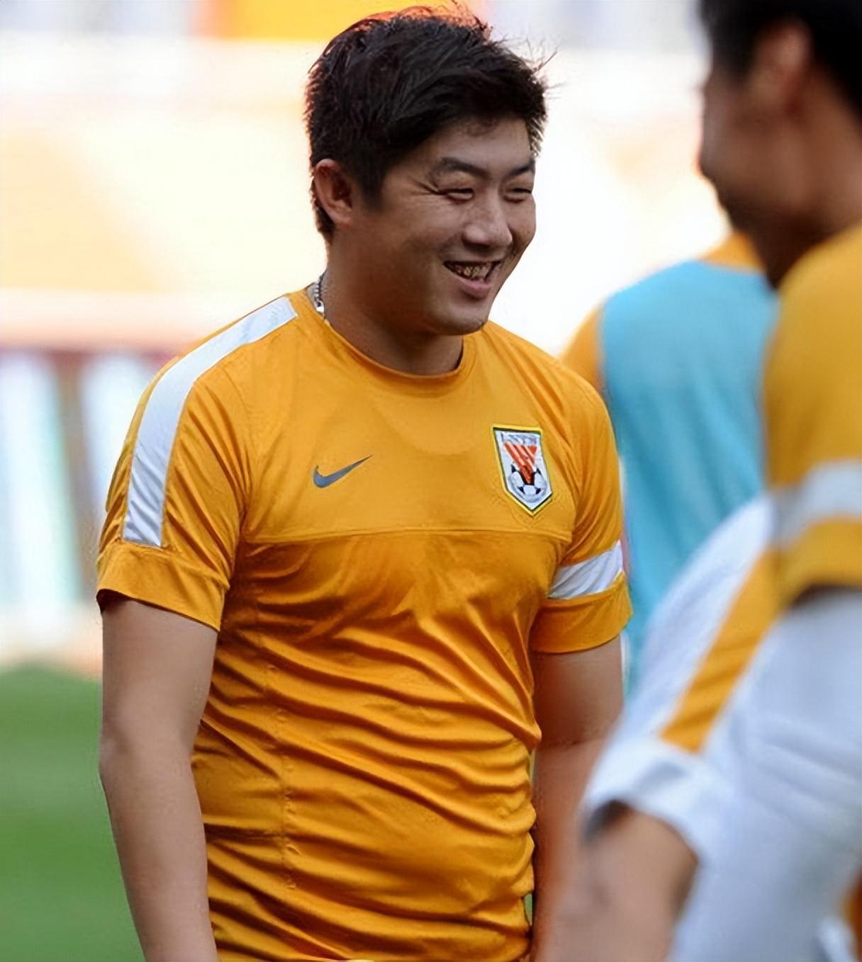 山东泰山队有变动:郝伟助理换了,矫哲被除名,崔鹏成了体能教练