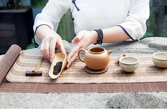 茶艺师泡茶照片图片