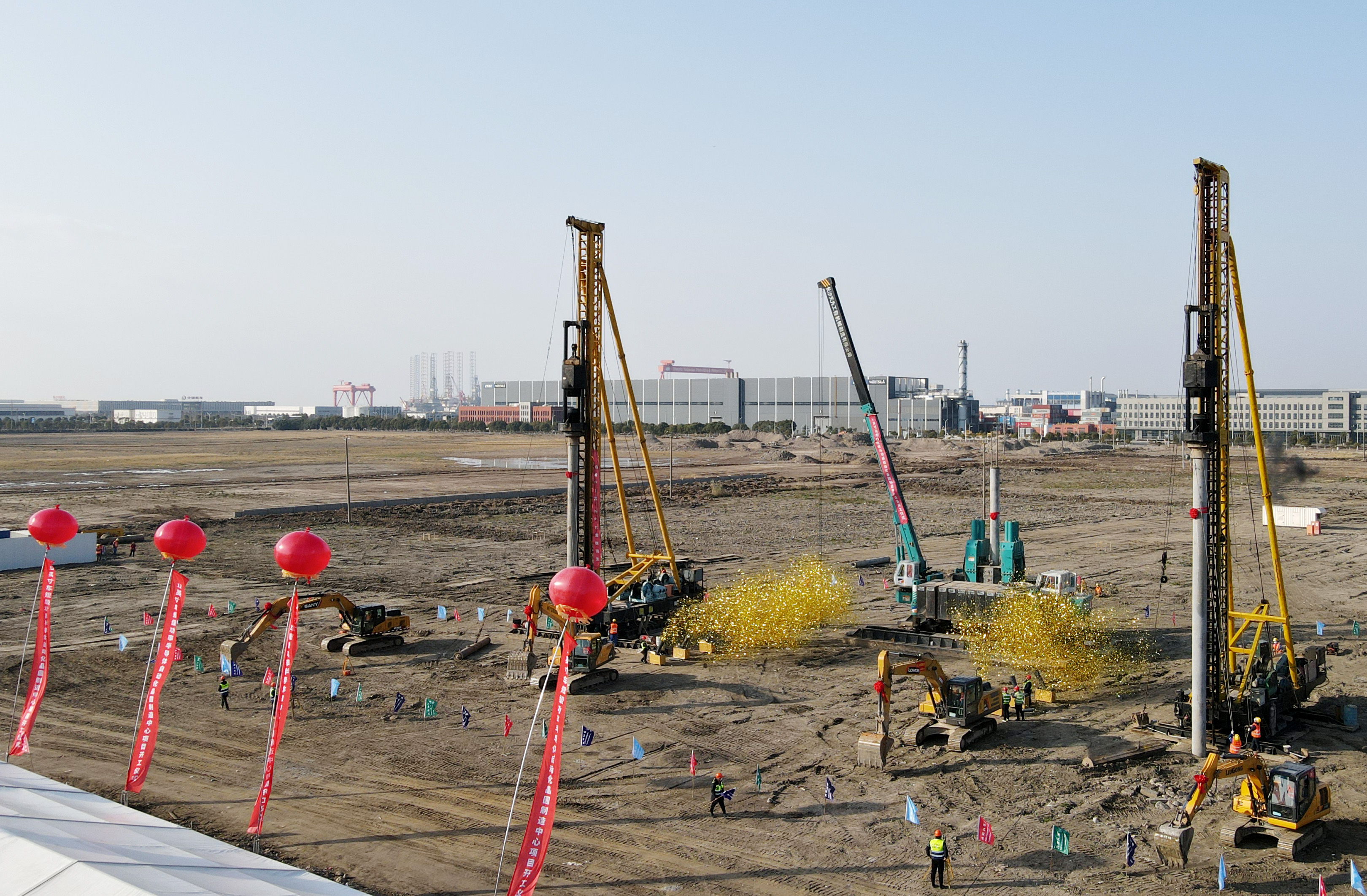 上海市举行重大项目集中开工活动(1)