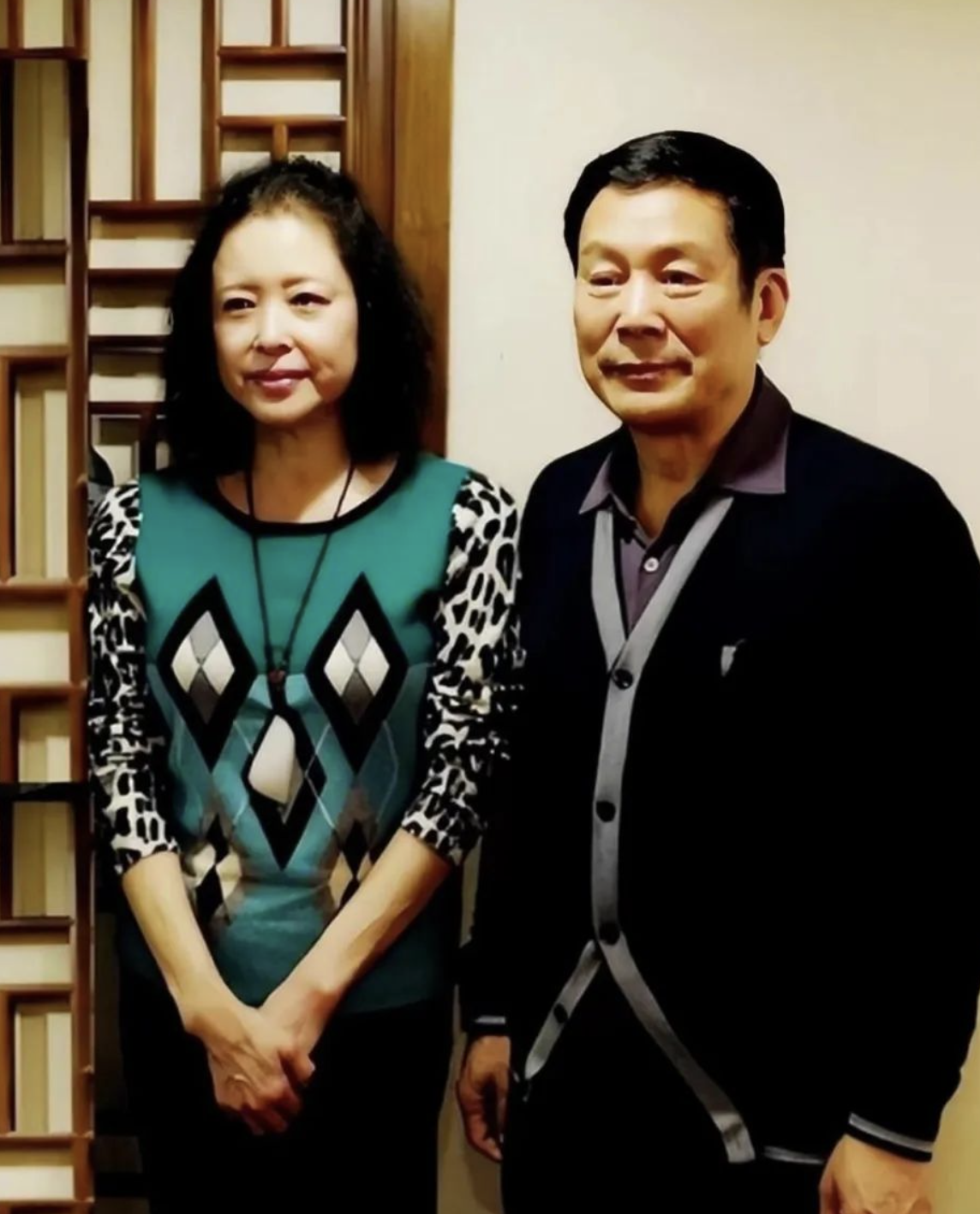 演员李小燕:嫁给张金玲前夫,如今丈夫76岁,她61岁无子女