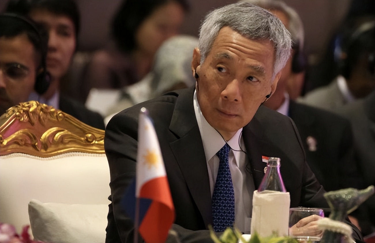 掌政19年,年薪1200万!"笑面枭雄"李显龙,为什么屹立不倒?