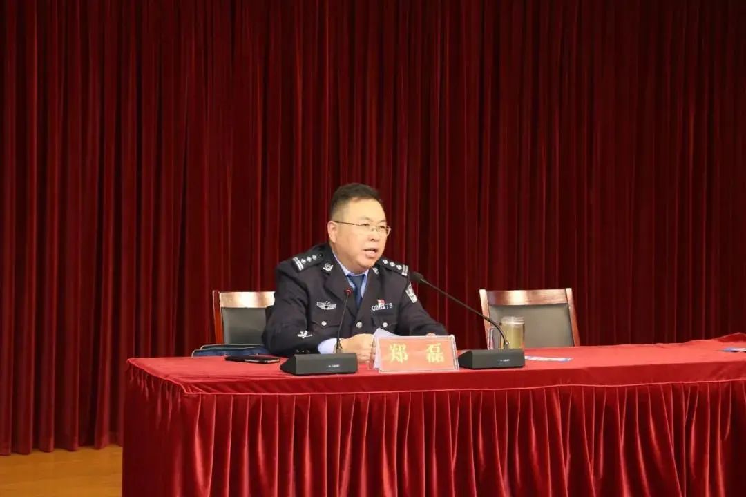浉河公安分局局长郑磊到湖东办事处开展提升"两率"宣讲活动