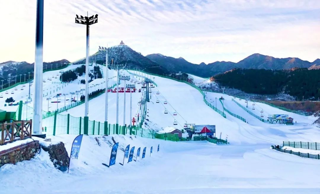 北京密云南山滑雪场图片