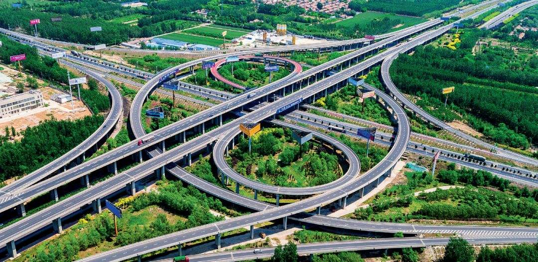 从隋唐时期的大运河开始兴起,到民国初期的京浦铁路,德石铁路的修建