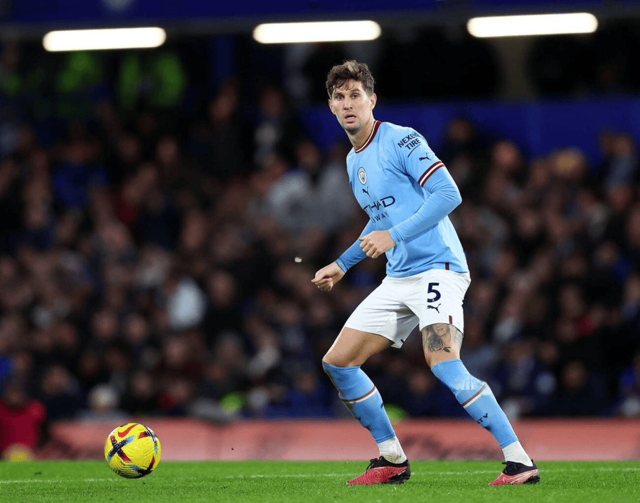 中卫变中场!复出就转型,斯通斯到底有多适合瓜帅的战术?