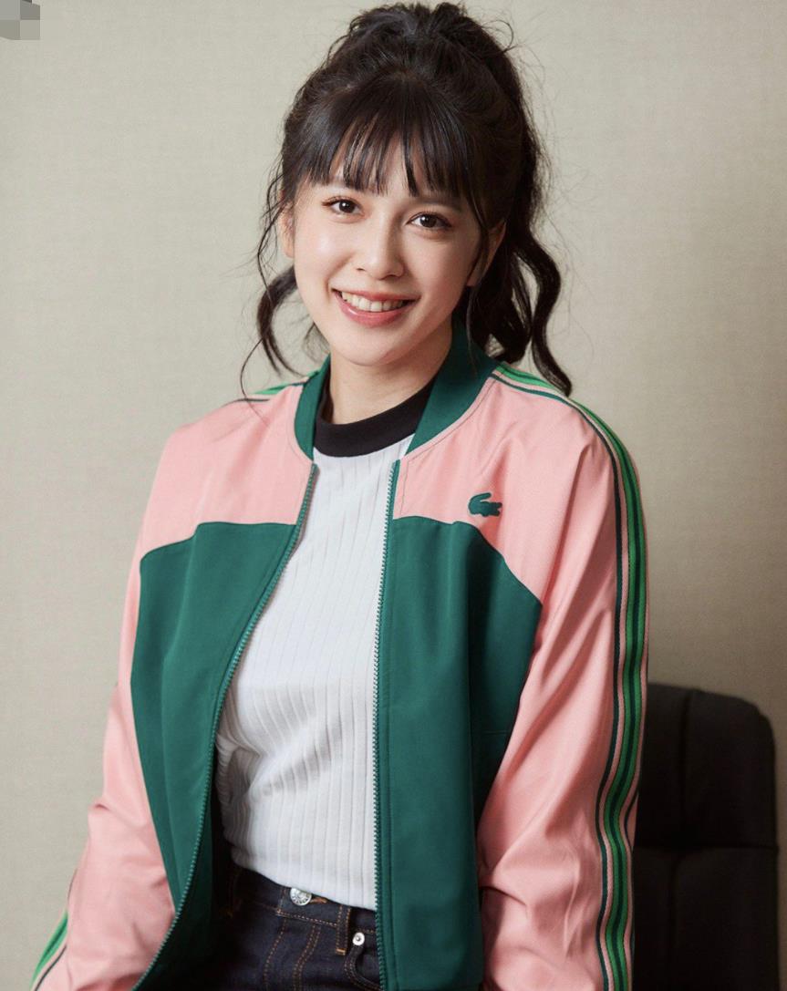 女星刘奕儿自曝一年没收入,妈妈癌症也复发,男友是洪金宝次子