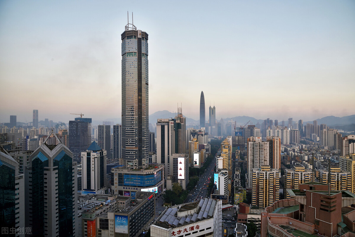 华强北,赛格大厦,女人世界,修电脑,逛街