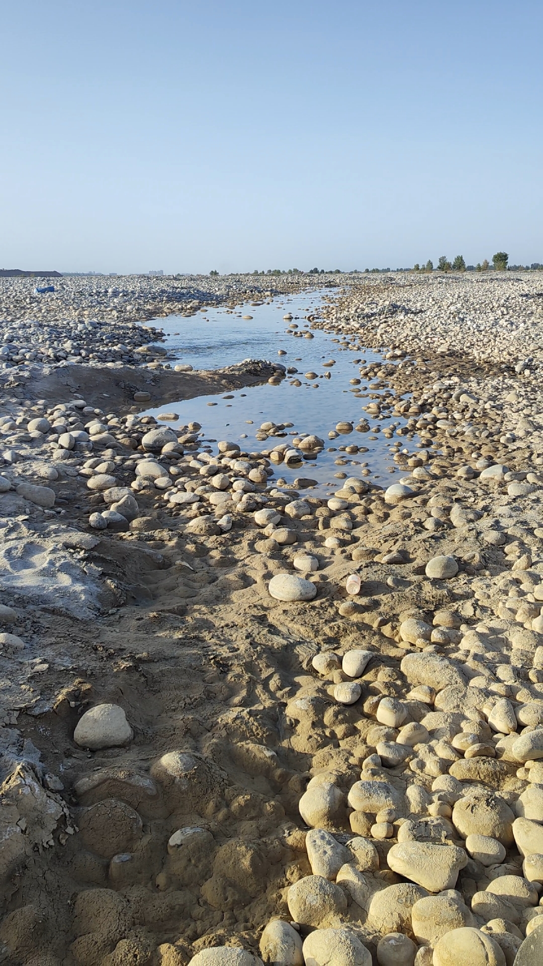 五一来玉龙喀什河玩,这里有玉龙沟,还能挖玉