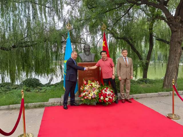 纪念阿拜诞辰178周年活动在北京金台艺术馆举行