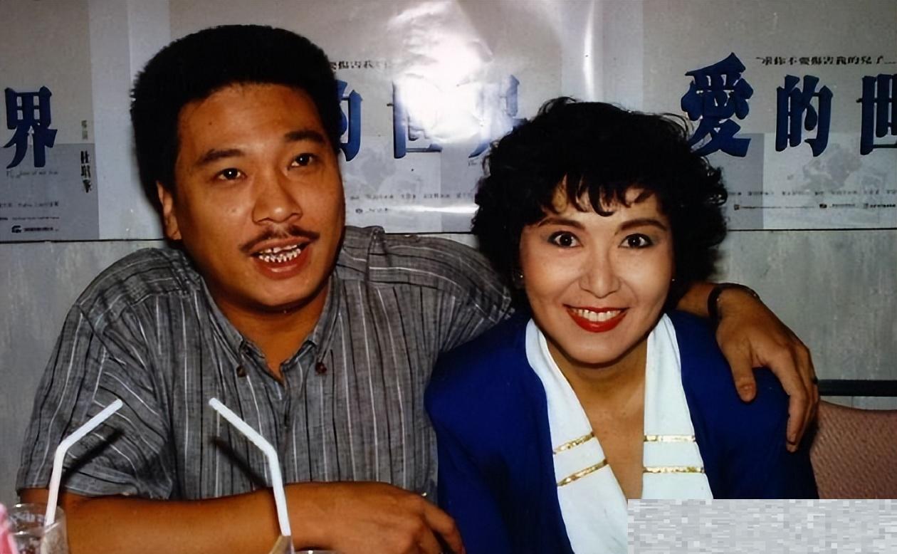 吴孟达病逝2年后,再看妻子侯珊燕的选择,才知道达叔有多聪明