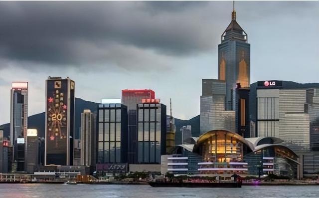 1961年,英国部署48枚原子弹,阻止香港回归,为何最后还是没用?