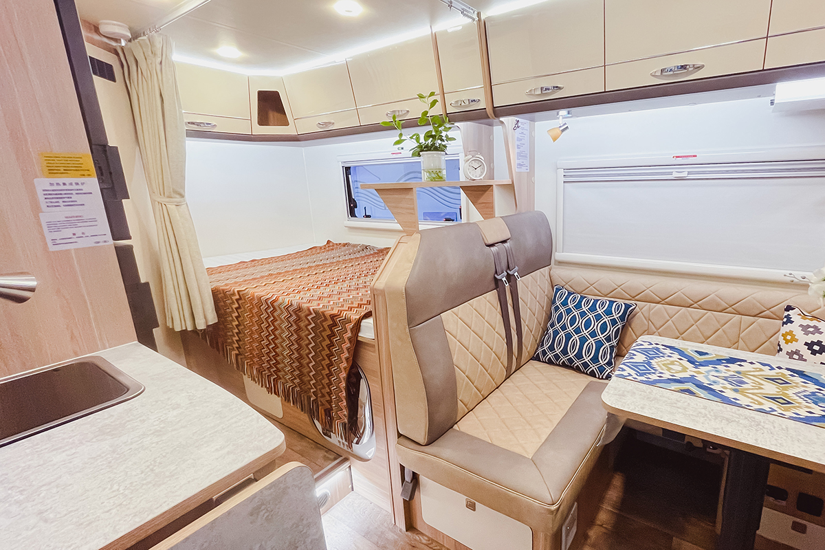 巍豪房车,wh-i,旅行家1号,依维柯欧胜,自行式c型房车