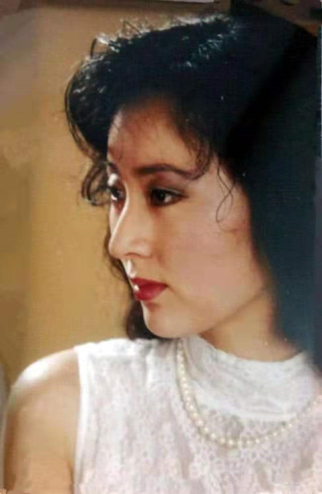 陈晓旭昔日美照,或清纯,或妩媚,或风情,或高冷,真是百变美女