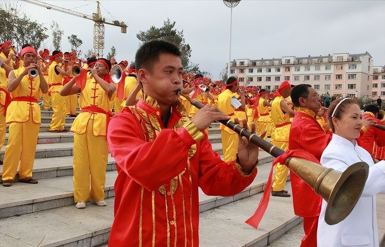 江西赣南迎亲唢呐图片