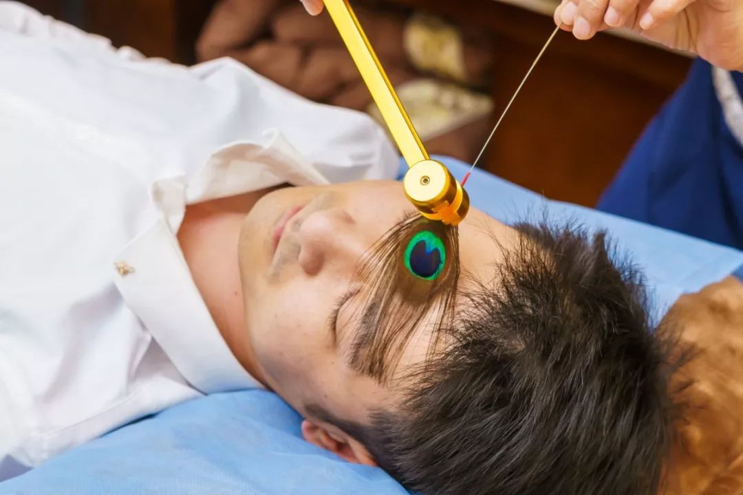 狂飙的采耳,年增速118%,有人"浑身酥麻"后却花了2000元治病