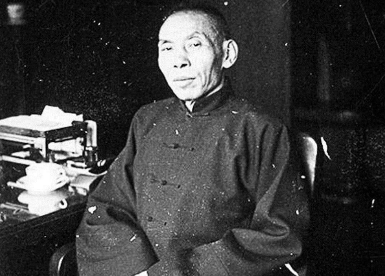 杜月笙女人被抢,反而登门道歉,沈杏山什么来头