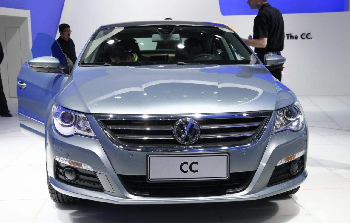 三款中型轿车之比:迈腾gte插电混动,思皓a5,一汽-大众cc