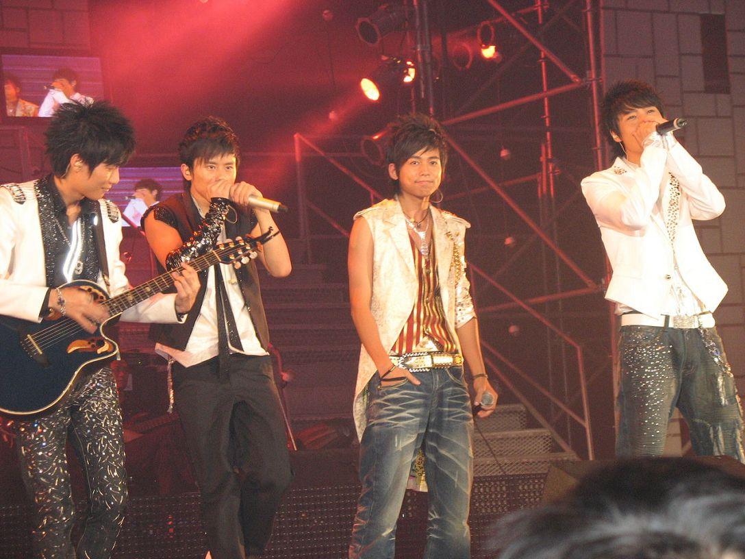 谢娜被掌掴,张杰霸气扇回去,肇事者段曦如今怎么样了?