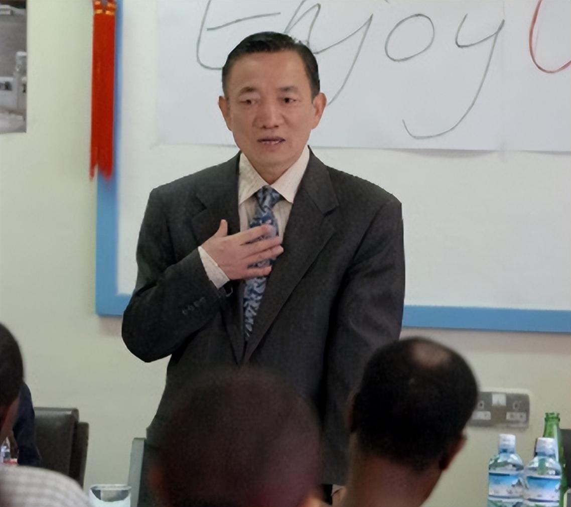 2004年非洲女孩求助中国大使我是郑和水手后裔想去中国留学