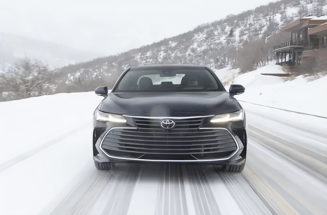 丰田亚洲龙xle awd海外发布 强劲动力搭配四驱系统