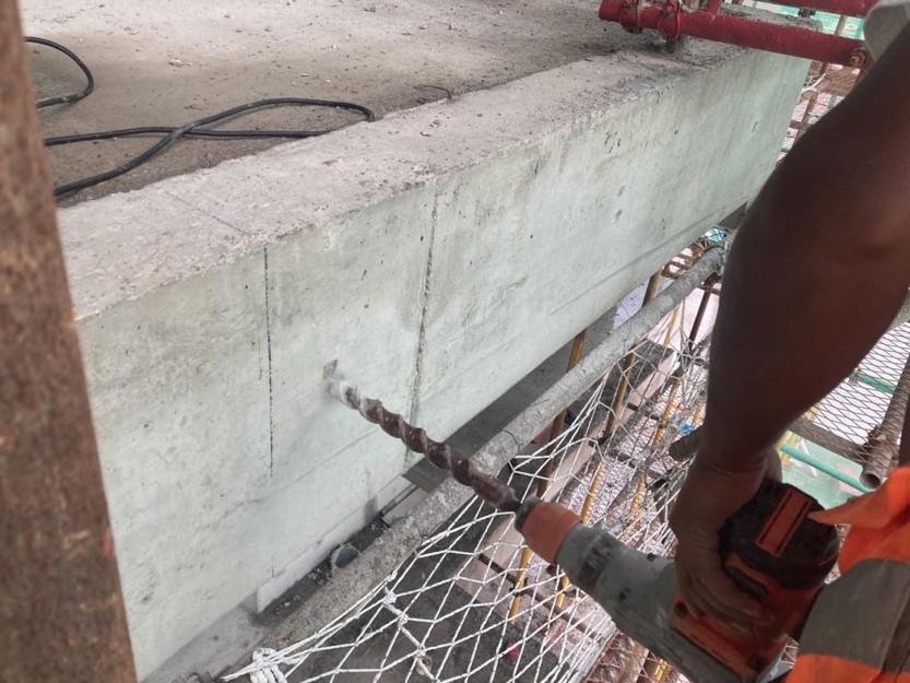 外墙螺杆洞现场这样做能够有效避免渗漏