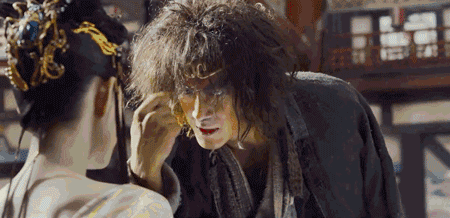 当初林更新和前任闹菇恋爱时,闹菇是王丽坤粉丝,连带着林更新也叫