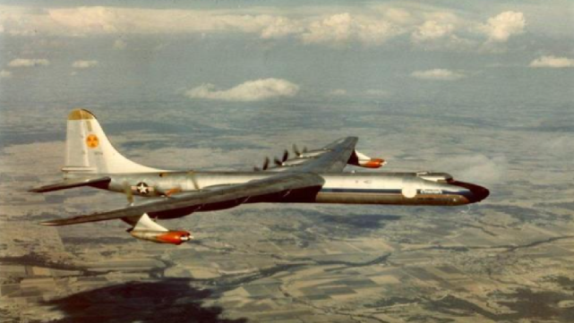 图-119核动力轰炸机,一次能绕地球飞80圈,基于图-95打造