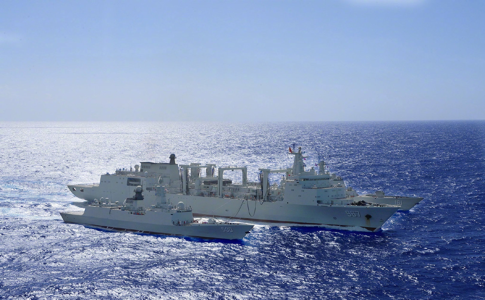 花巨资买来半成品,航速16节还跟不上航母编队,青海湖号买亏了?