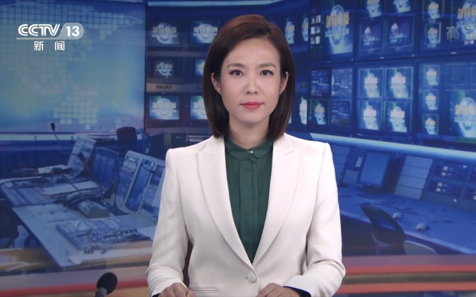 宝晓峰:从内蒙古走出的央视著名主持人,男友在雾中迷路了