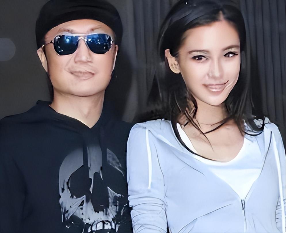 上位的杨颖使劲浑身解数于是她试图复刻师姐成功之路盯上另一天王