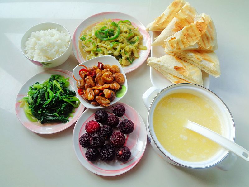 我家周末一日三餐,简单不失营养美味,下饭菜肉菜一个不少