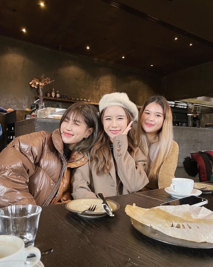 打开rasing家族3兄弟姐妹的照片