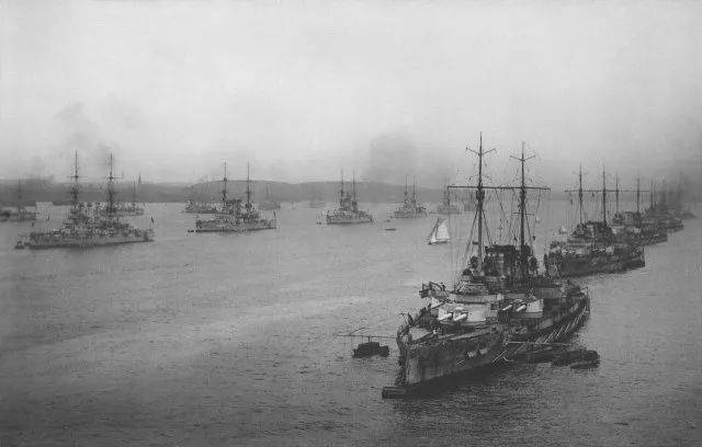 巨舰时代的最后巅峰:日德兰大海战,200多艘巨舰大炮对轰