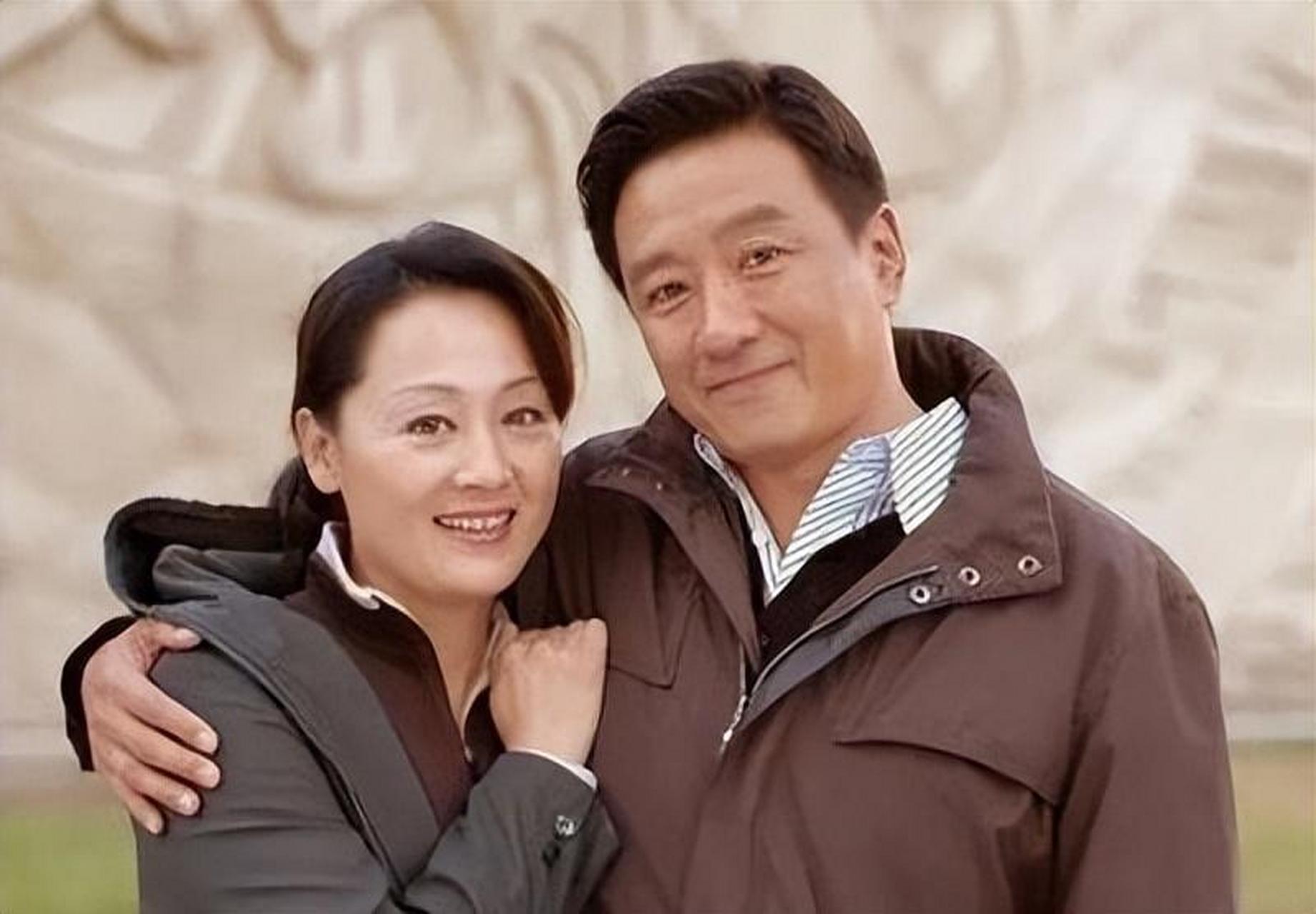丁勇岱:对赵雪华一见钟情,相爱36年零绯闻,如今儿子是唯一心病