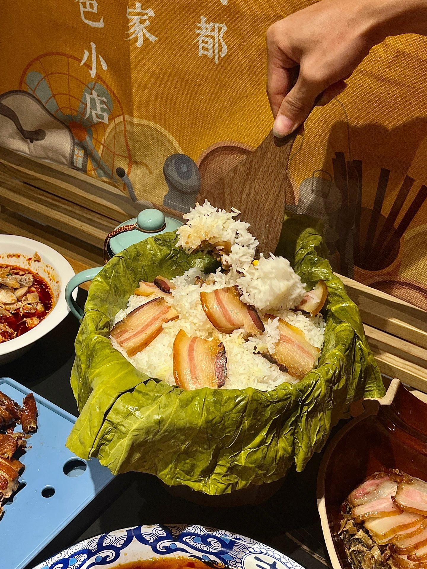 夏天总要为了吃一次荷叶箜饭来成都吧巨香 成都美食