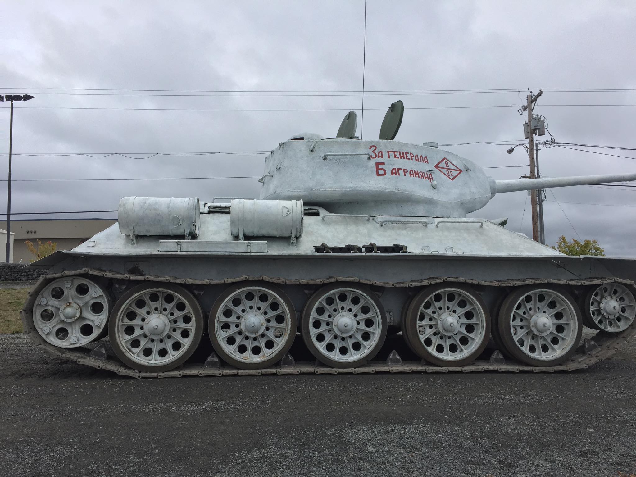 第一代苏制钢铁洪流t-34坦克