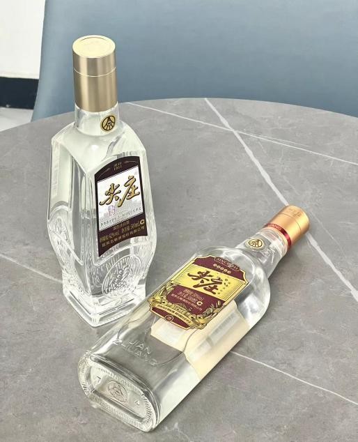 传承百年荣耀,尖庄荣光和尖庄大光酒香飘万里