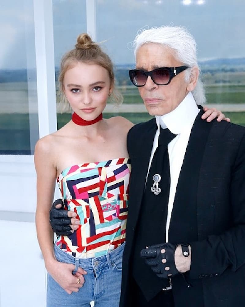 关于lily rose depp莉莉罗丝德普 8 件事因肾脏衰竭濒临生死边缘