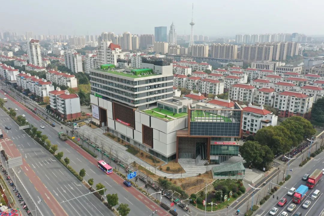 青浦新城这个地铁上盖酒店要营业啦~商业广场也将于今年国庆前开业